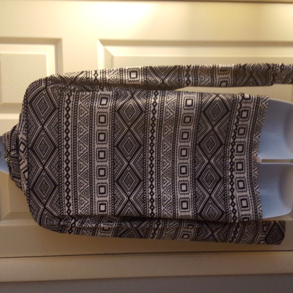Nice top. Large - Picture 5 of 6